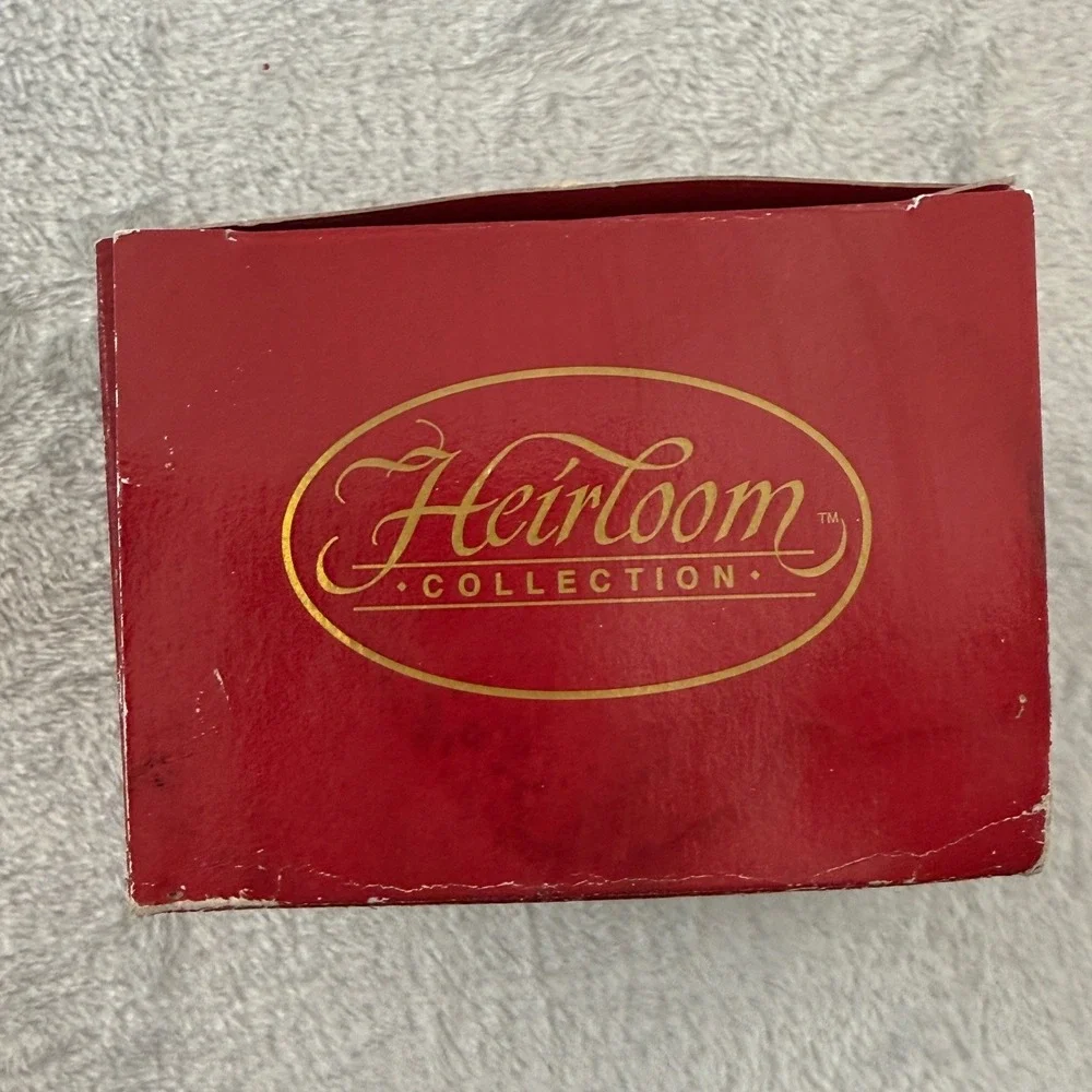 Vintage 2001 Carlton Cards Sesame Street Elmo's Sled Ride Ornament NIB